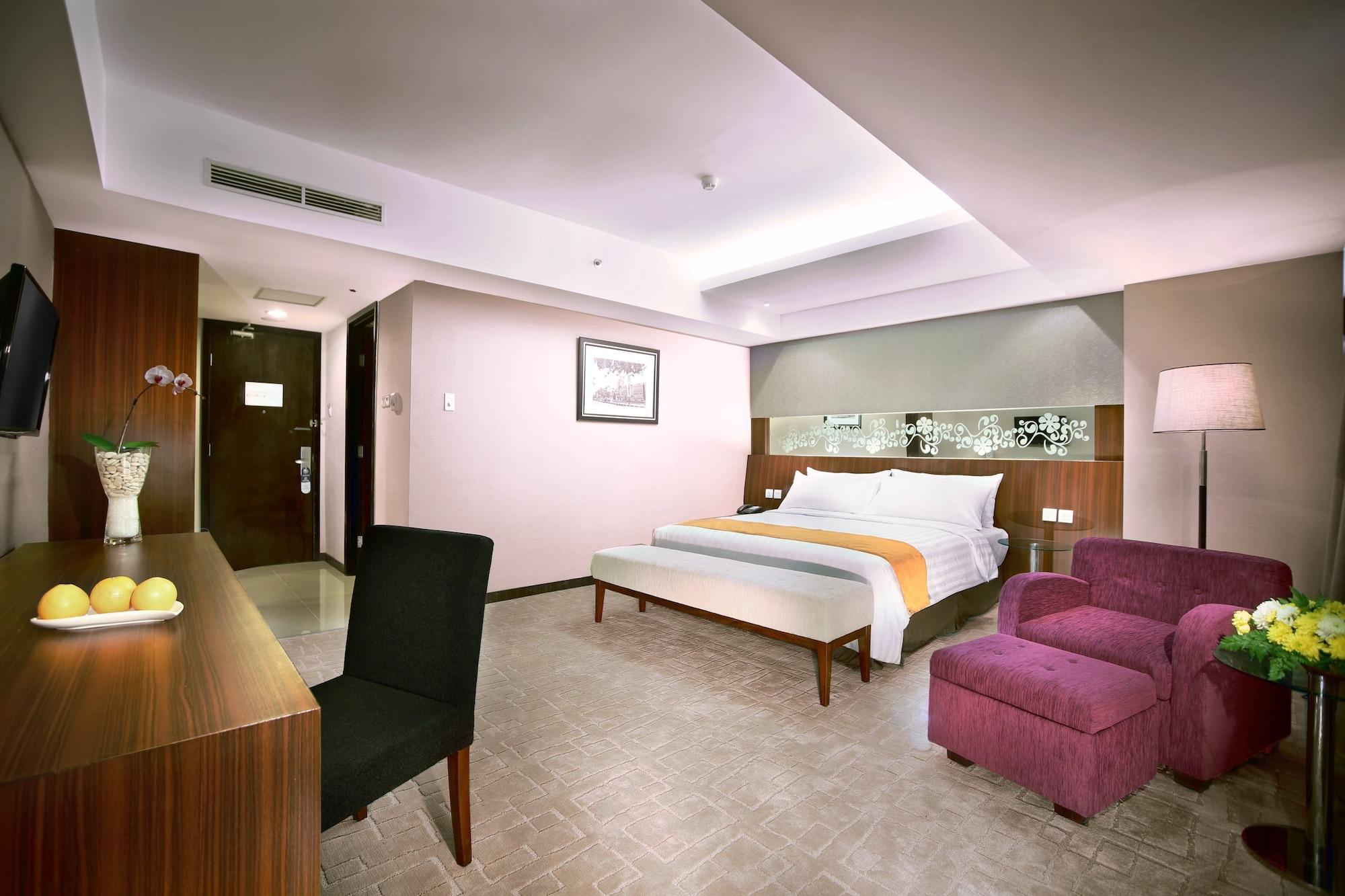 Aston Madiun Hotel & Conference Center Dış mekan fotoğraf