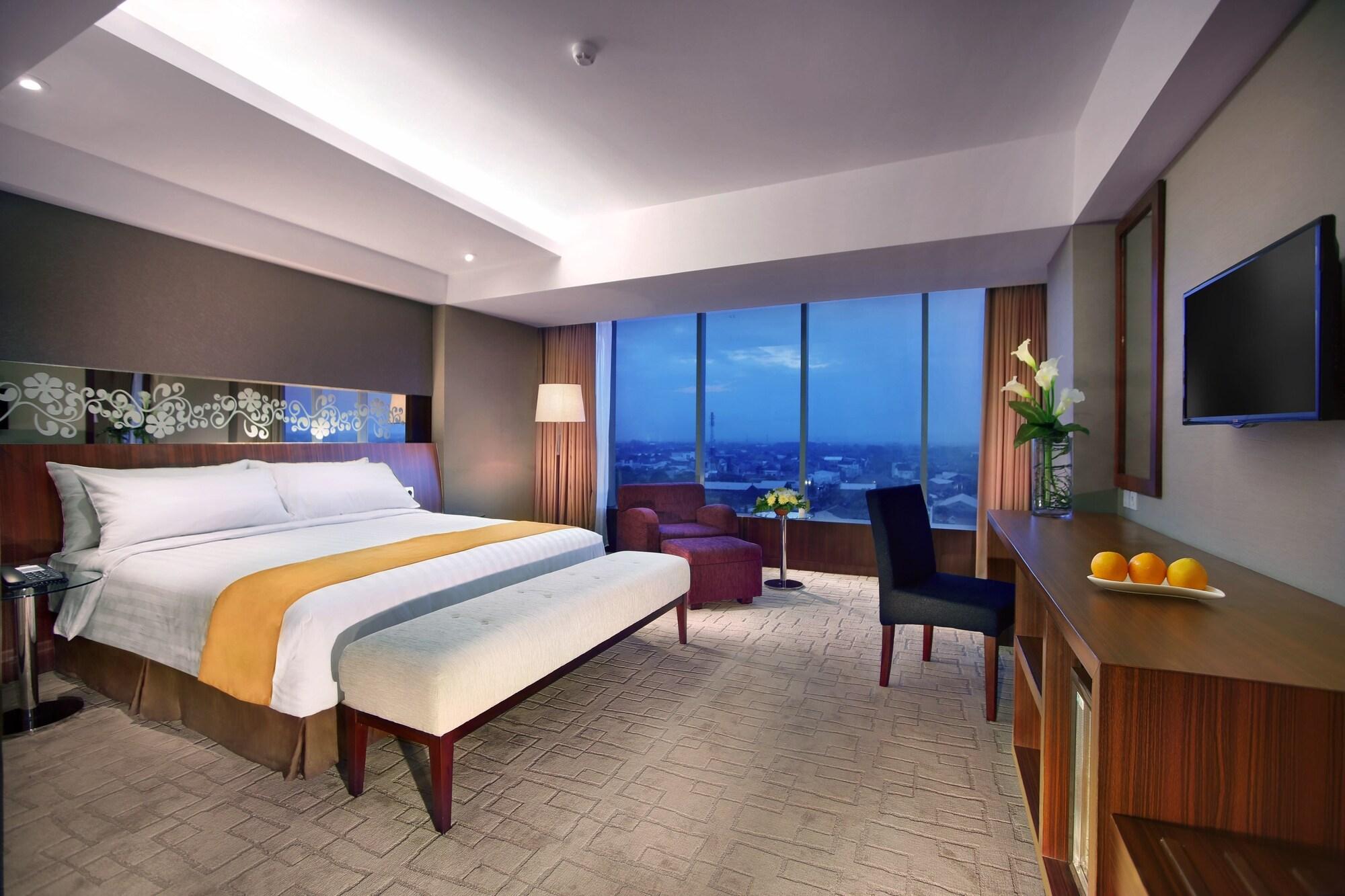 Aston Madiun Hotel & Conference Center Dış mekan fotoğraf