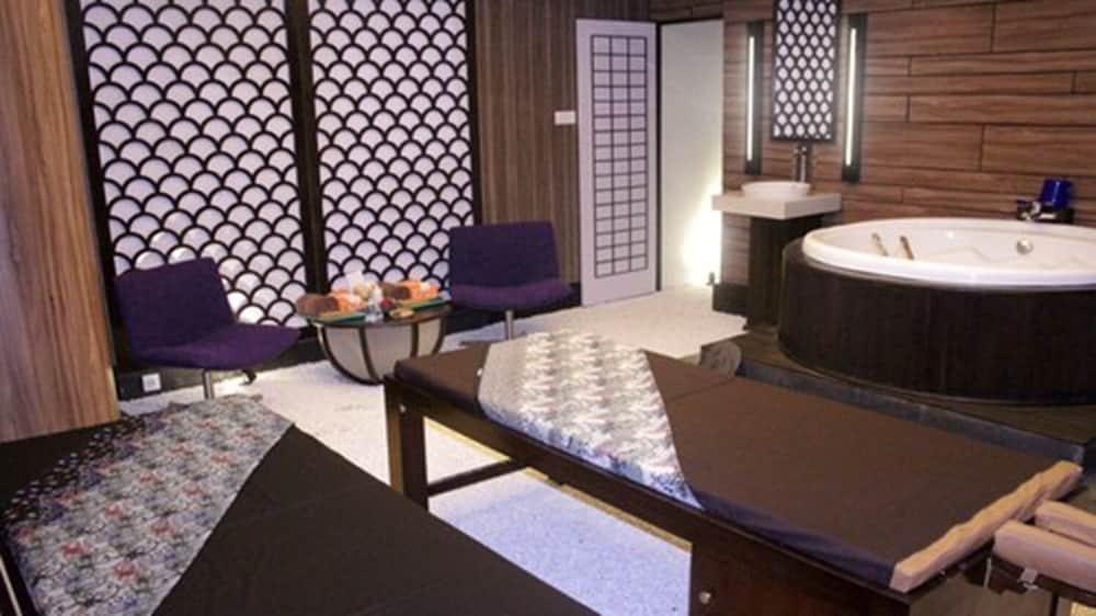 Aston Madiun Hotel & Conference Center Dış mekan fotoğraf
